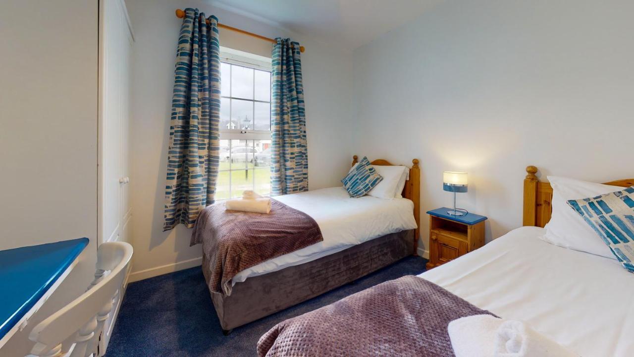 Dingle Harbour Cottages 3 Bed - Sleeps 6 Type A By Trident Holiday Homes Exterior photo