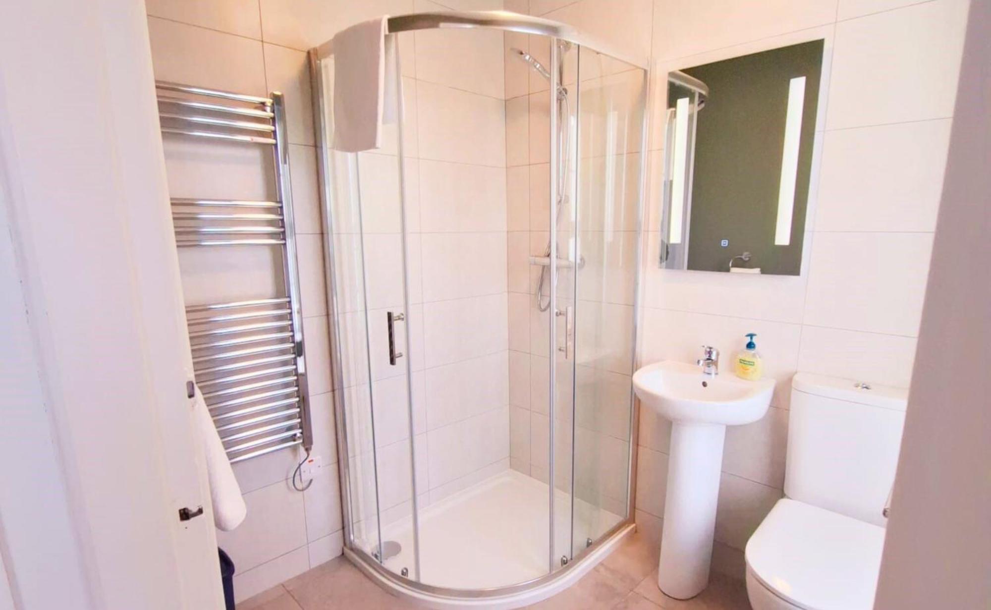 Dingle Harbour Cottages 3 Bed - Sleeps 6 Type A By Trident Holiday Homes Exterior photo
